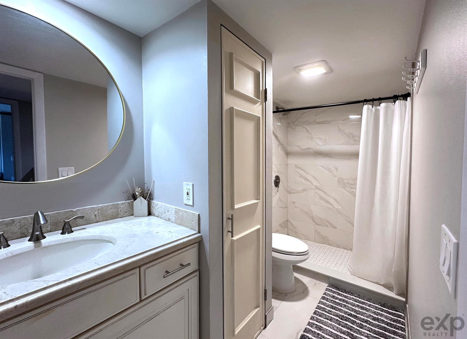 2ndFloor Bathroom3