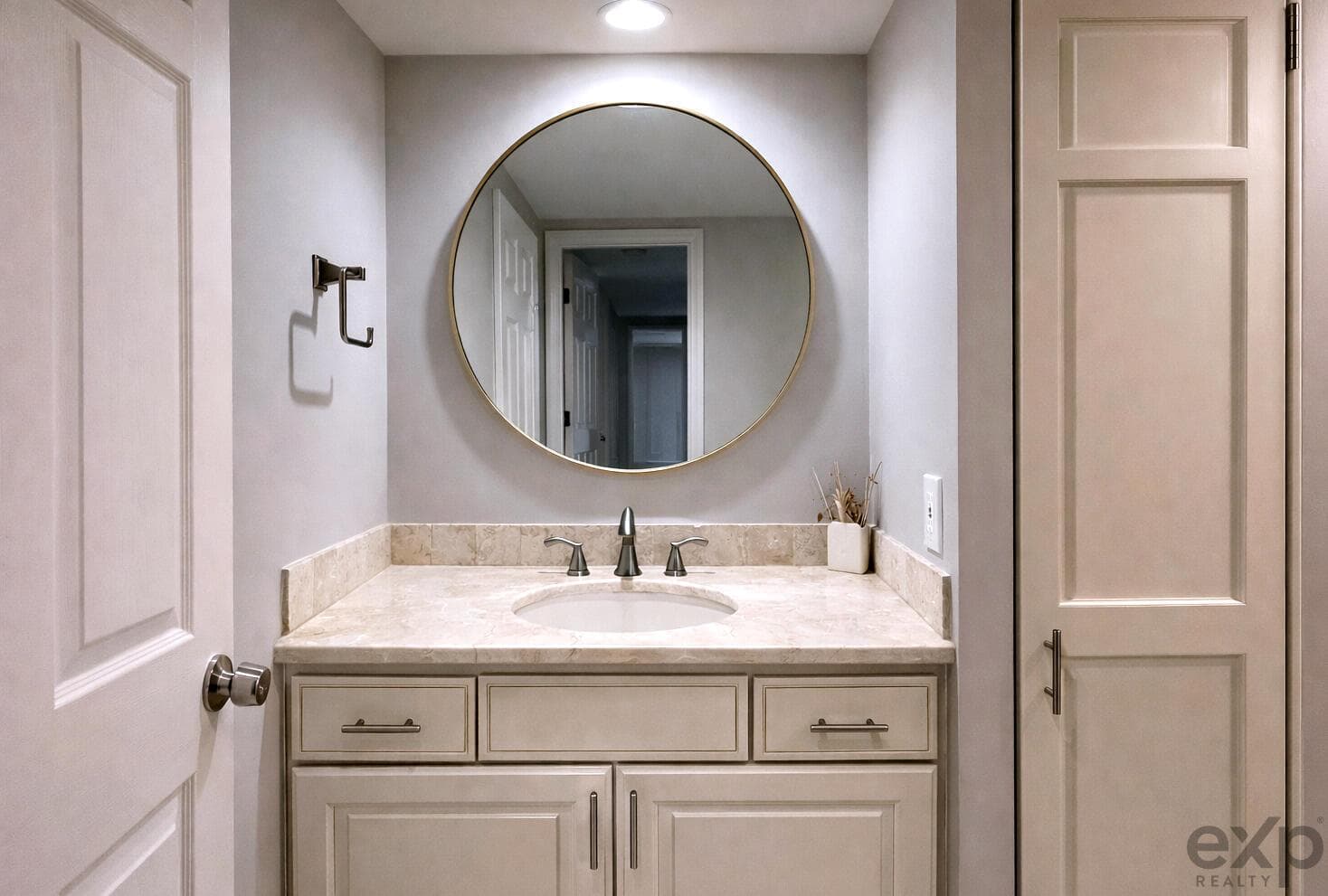 2ndFloorBathroom