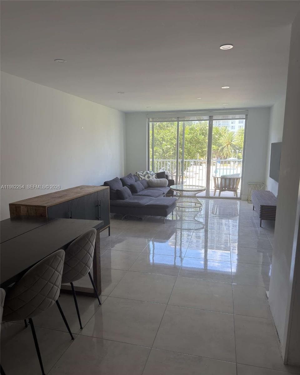 ADMIRALS PORT CONDO WEST · #212E in Aventura - Photo 2