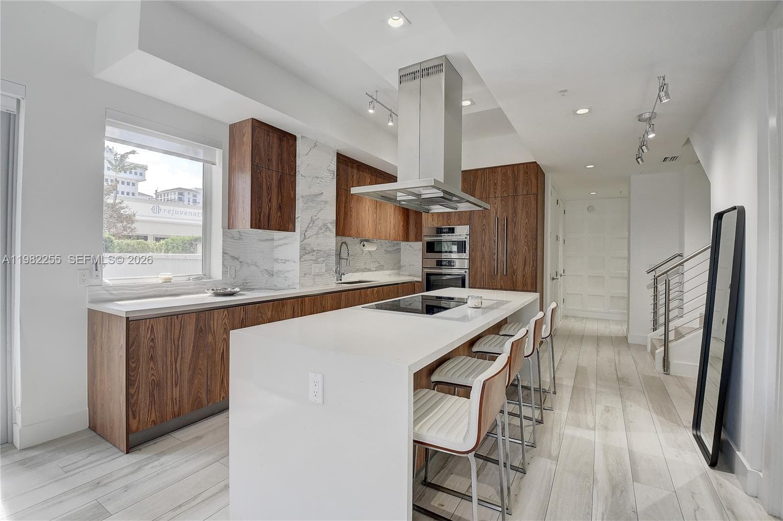 155 E Boca Raton Rd #TH1 photo 2