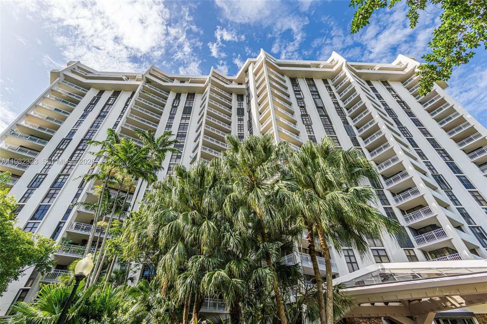 TOWERS OF QUAYSIDE CONDO · #PH11 in Miami - Photo 43