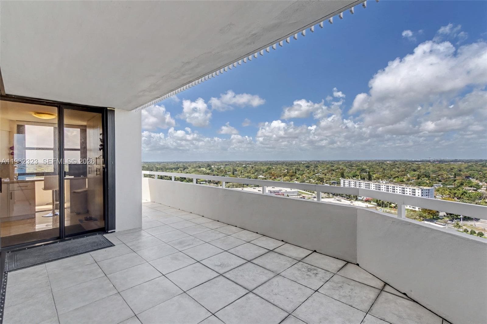 TOWERS OF QUAYSIDE CONDO · #PH11 in Miami - Photo 16
