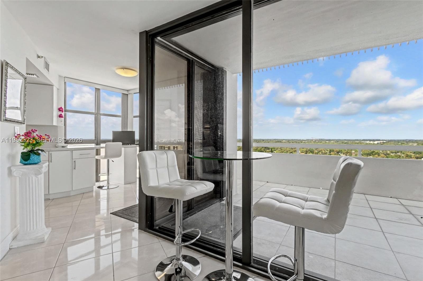 TOWERS OF QUAYSIDE CONDO · #PH11 in Miami - Photo 5