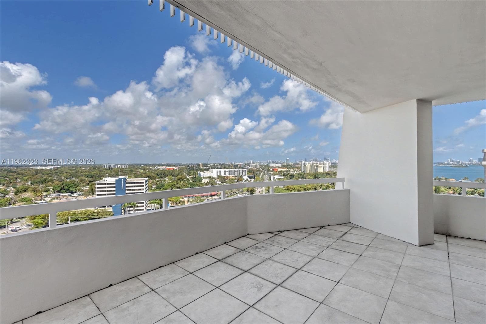 TOWERS OF QUAYSIDE CONDO · #PH11 in Miami - Photo 15