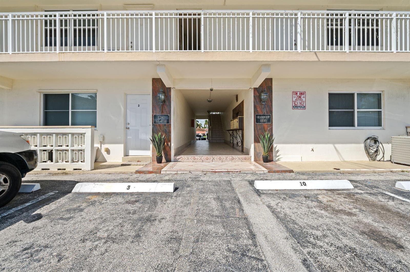 1-web-or-mls-1780-se-4th-st-11