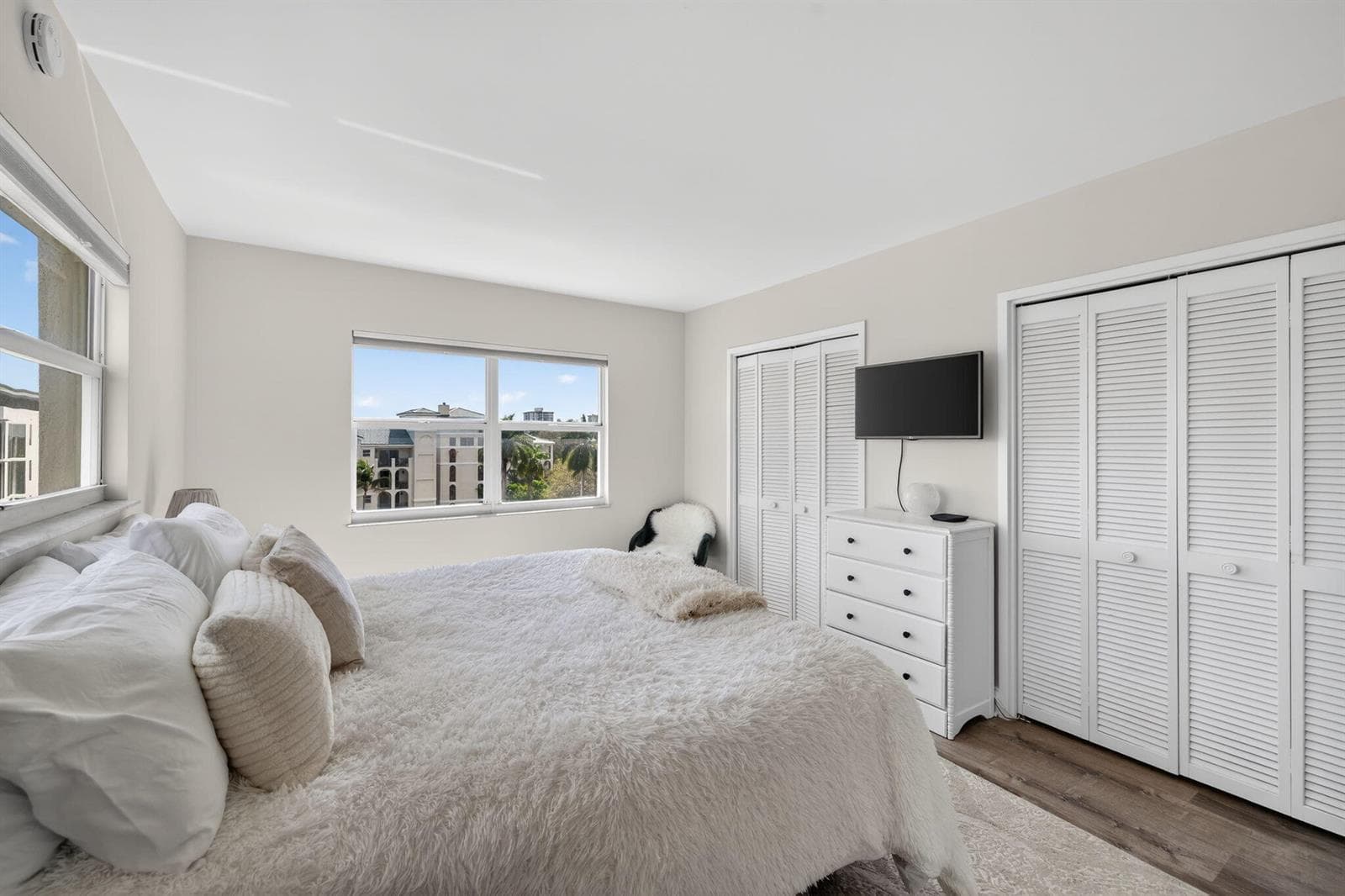 22-web-or-mls-699A1403