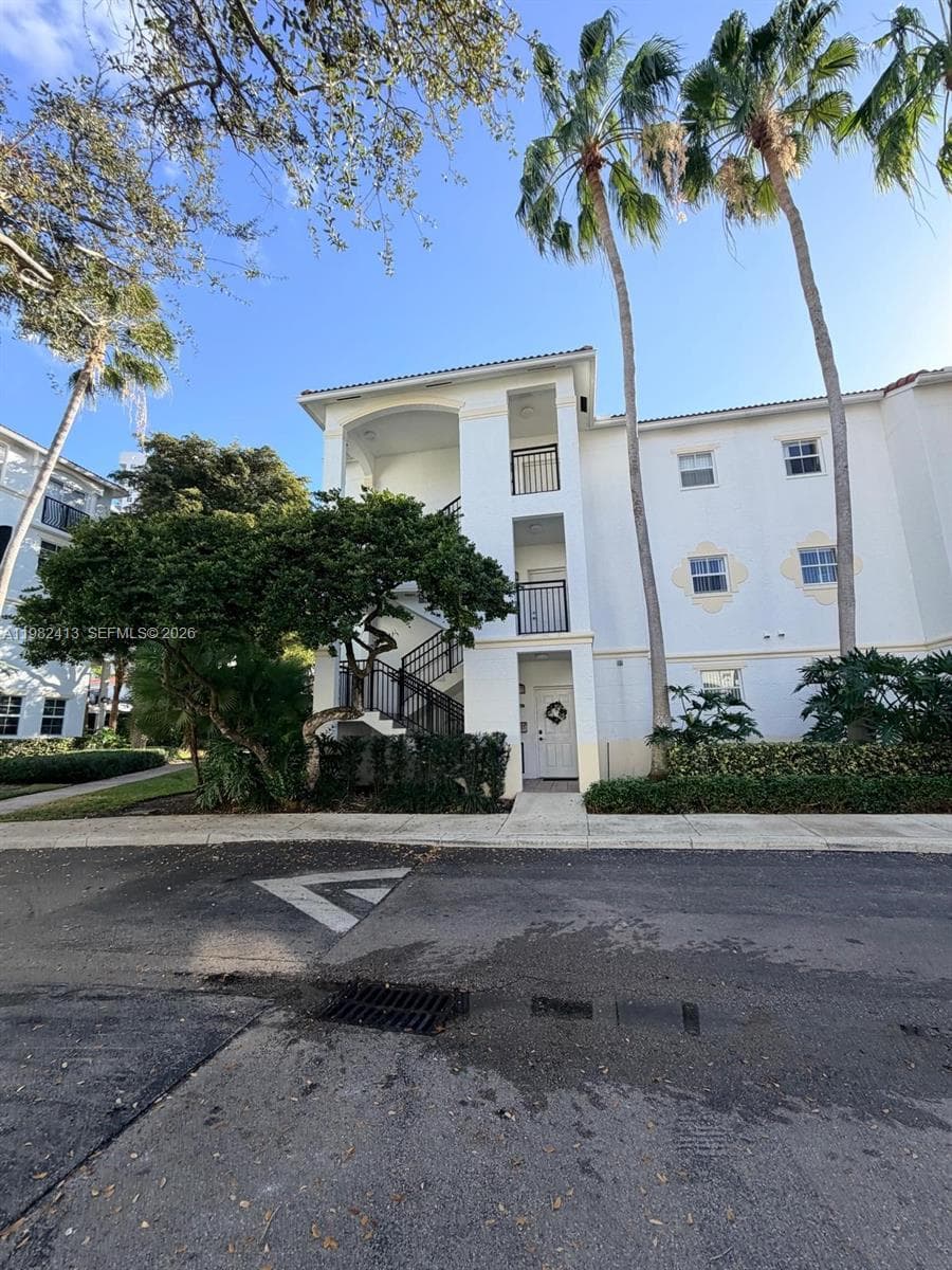 VILLAGE BY THE BAY · #6102 in Aventura - Photo 13