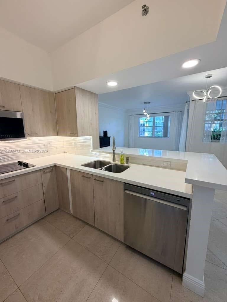 VILLAGE BY THE BAY · #6102 in Aventura - Photo 5