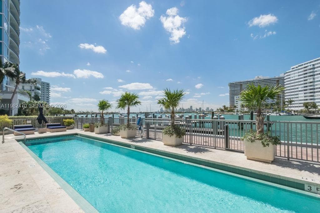 CAPRI SOUTH BEACH · #1101 in Miami Beach - Photo 32
