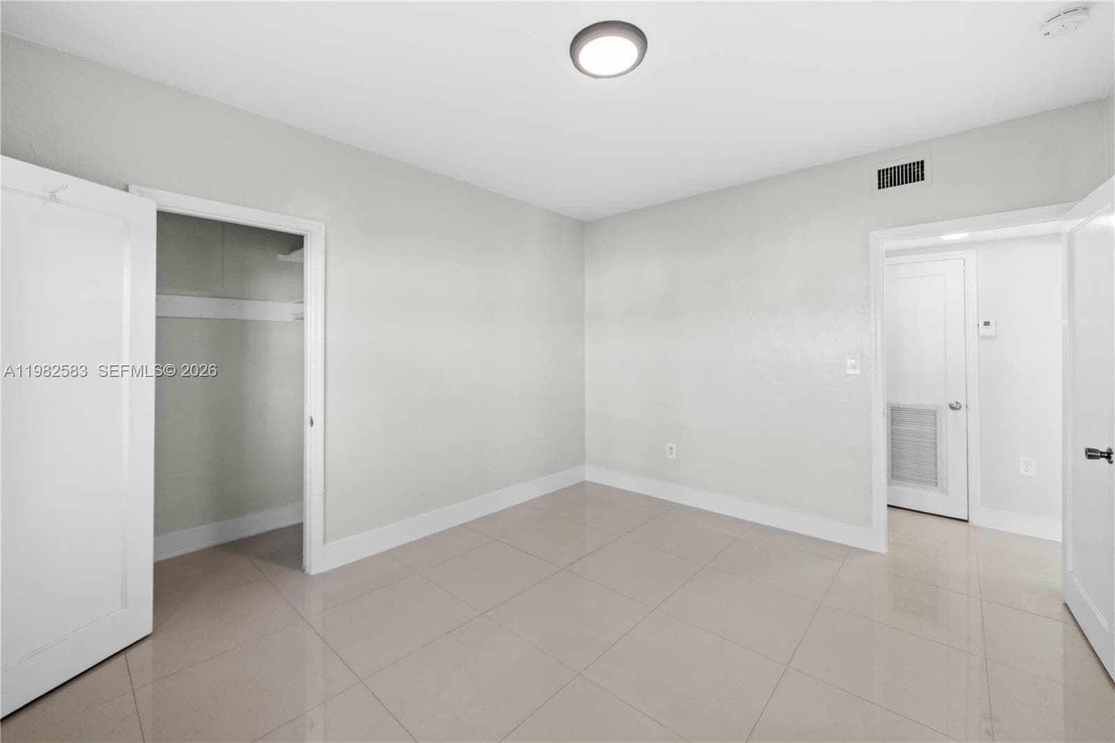 MARSEILLES CONDO · #21 in Miami Beach - Photo 11