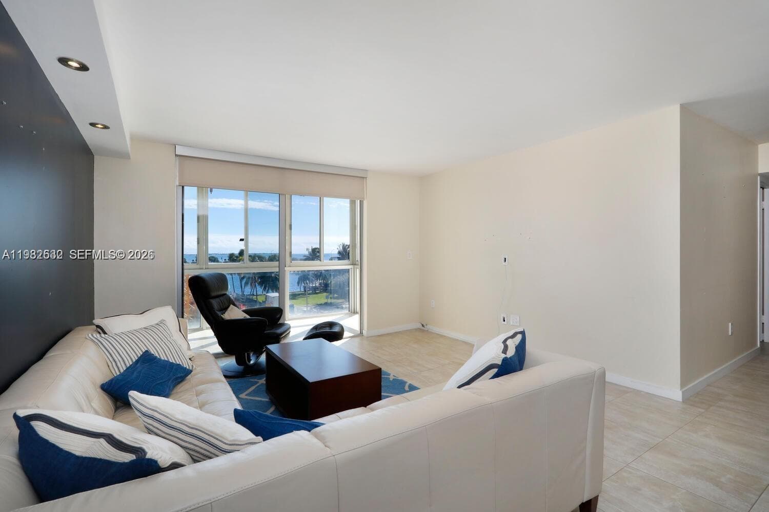BRICKELL 25 CONDO · #502 in Miami - Photo 6