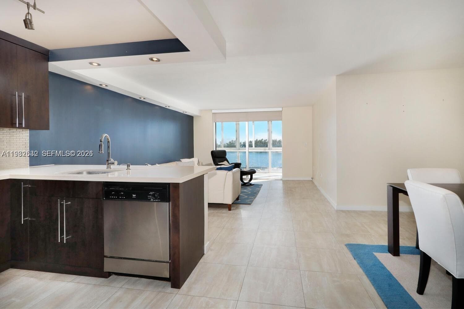 BRICKELL 25 CONDO · #502 in Miami - Photo 3