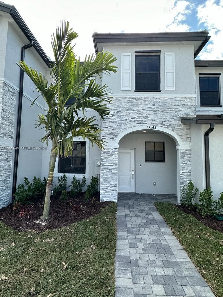 13262 SW 285th St photo 1