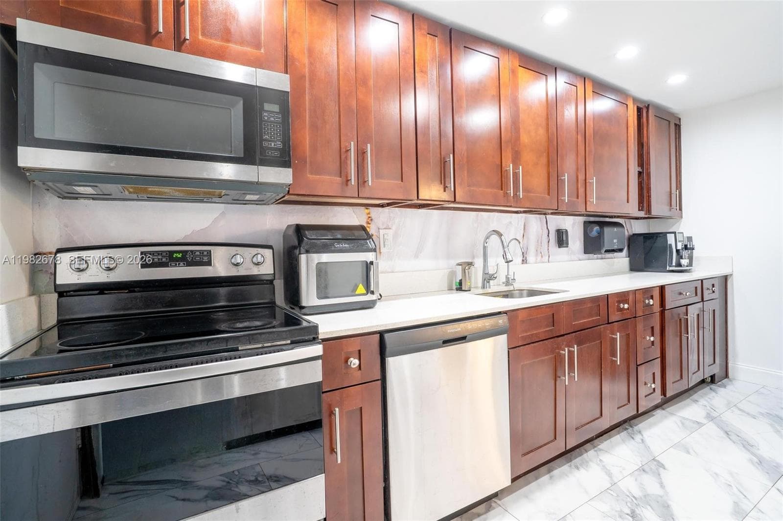 DEL PRADO MARINA · #402 in Aventura - Photo 27