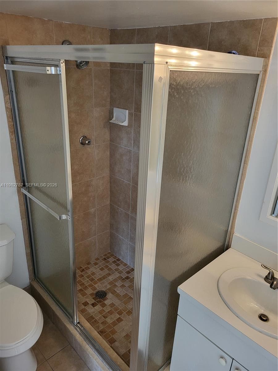 2nd bathroom