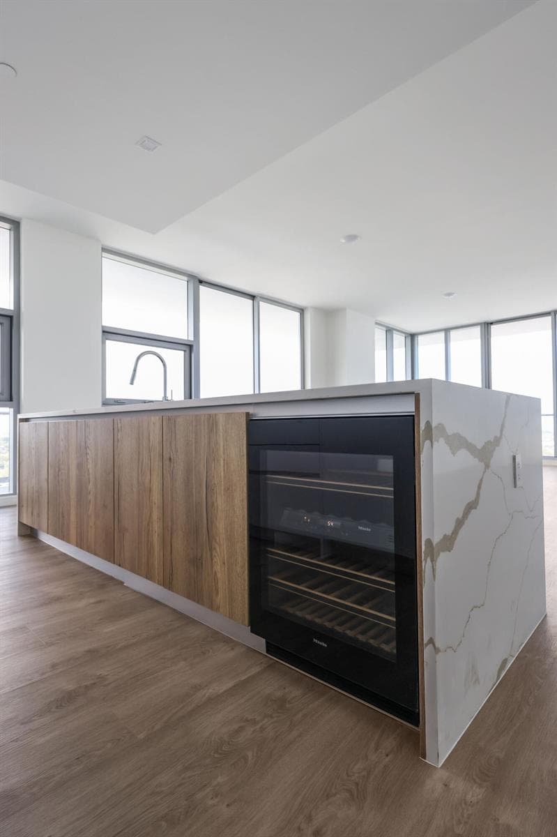 220 Lake Shore Drive - 18.jpg-FULL