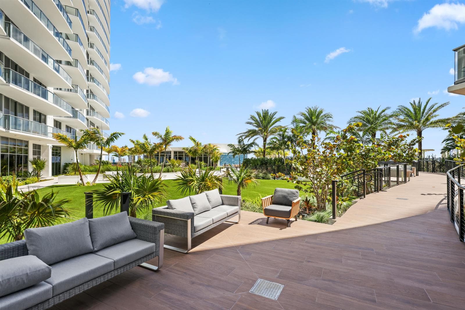 220 Lake Shore Drive - 57.jpg-FULL