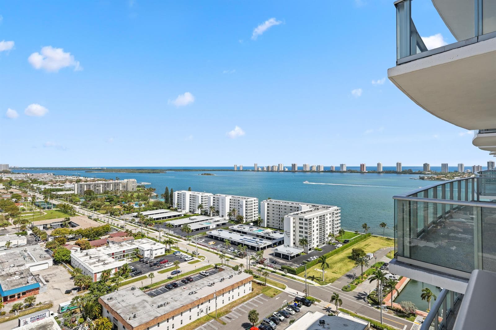 220 Lake Shore Drive - 21.jpg-FULL