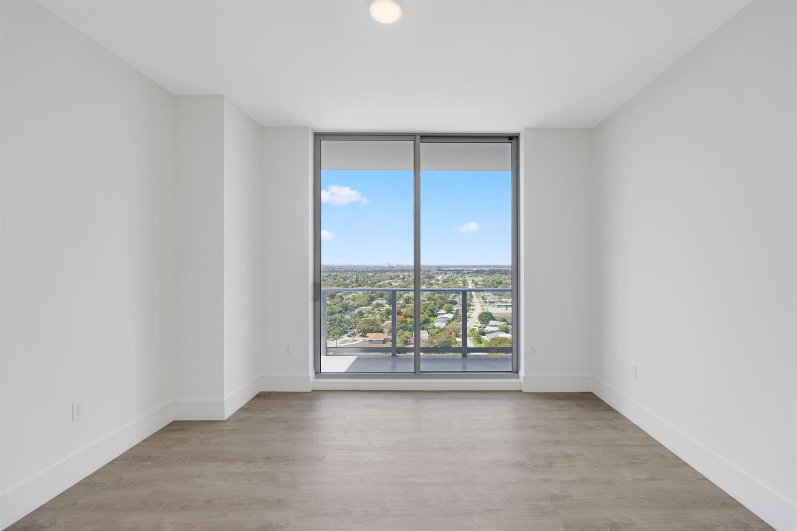 220 Lake Shore Drive - 32.jpg-FULL