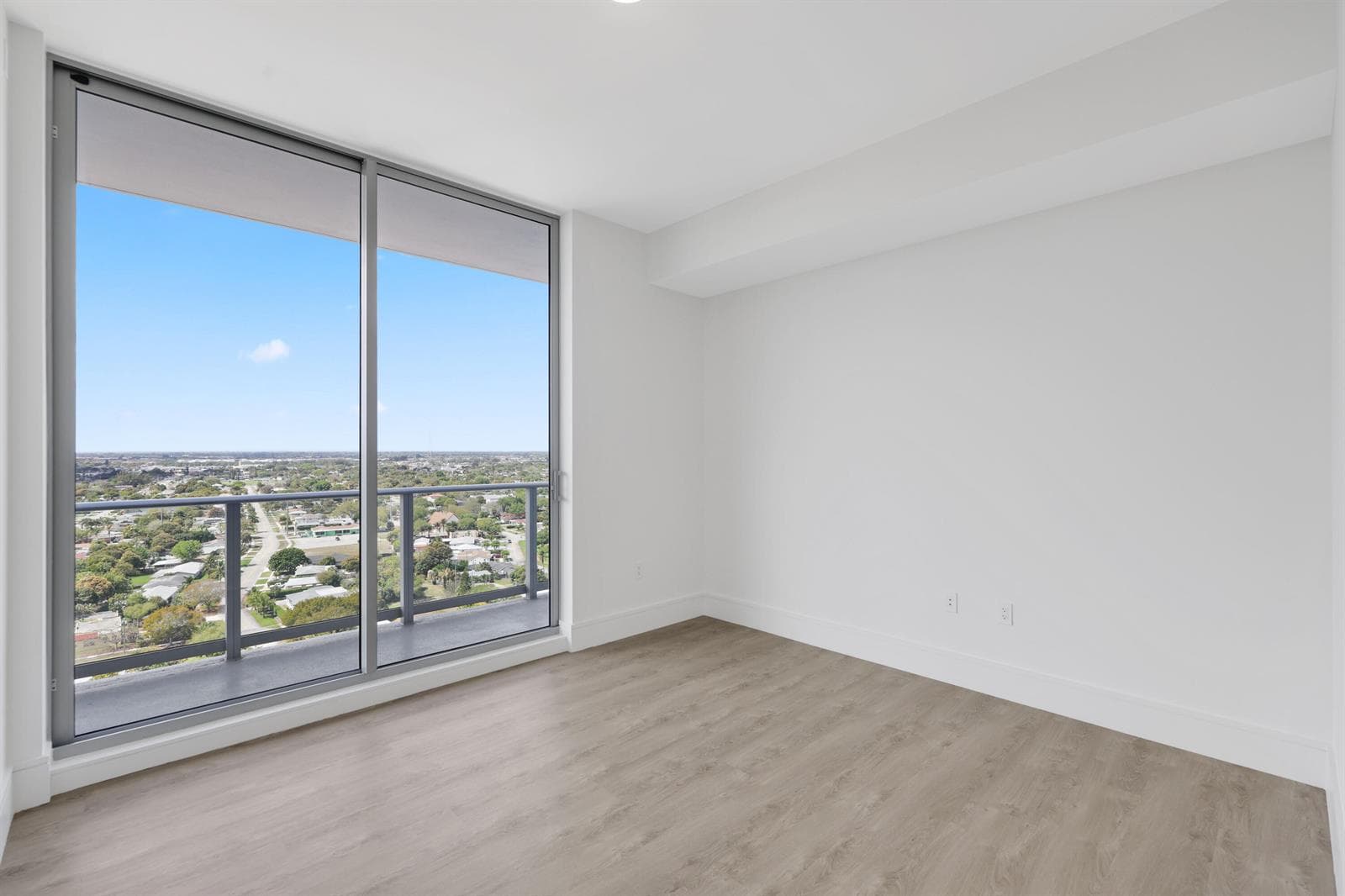 220 Lake Shore Drive - 29.jpg-FULL