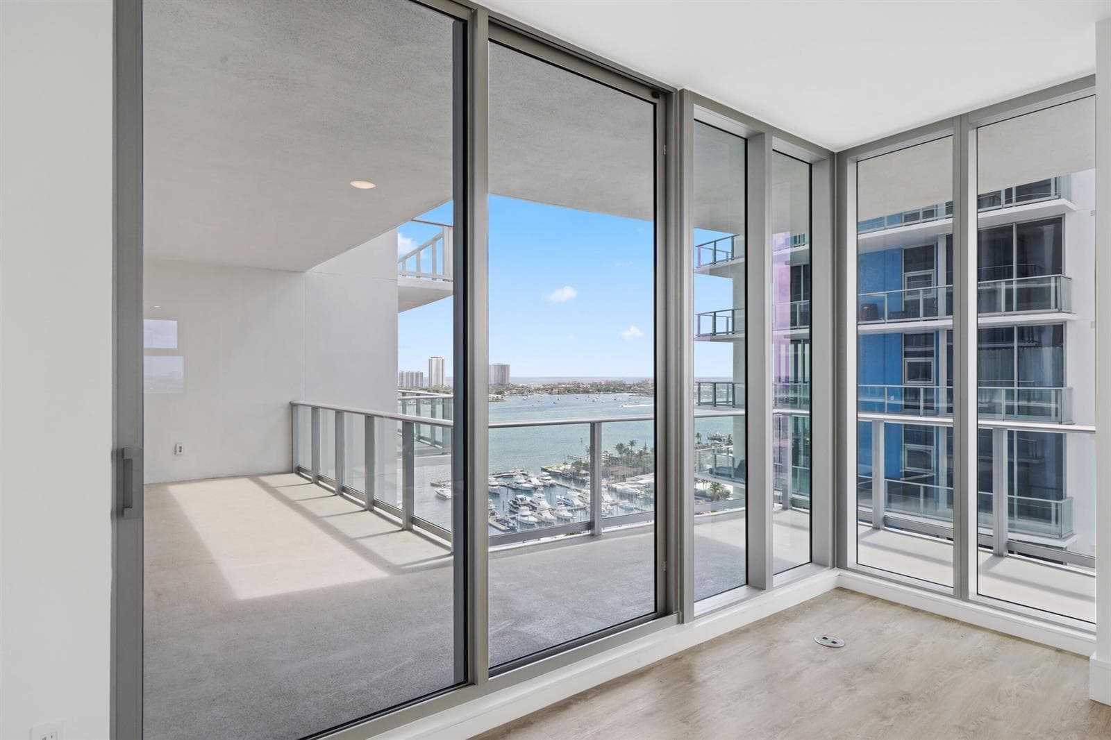 220 Lake Shore Drive - 37.jpg-FULL