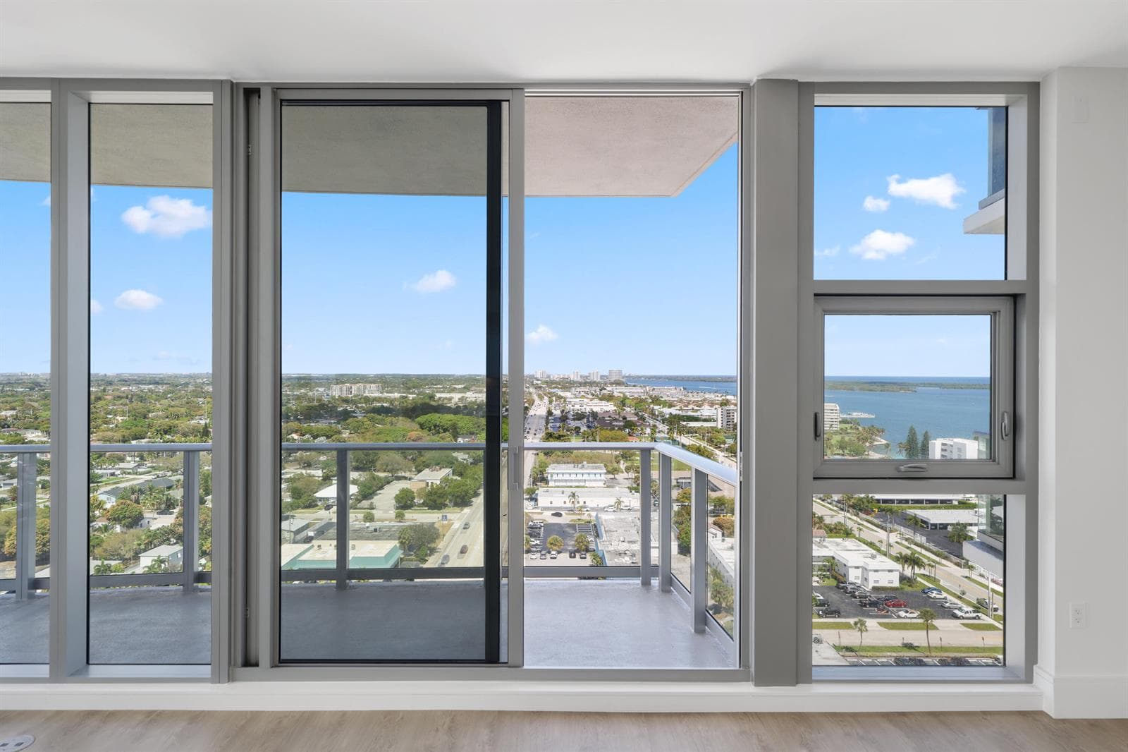 220 Lake Shore Drive - 19.jpg-FULL