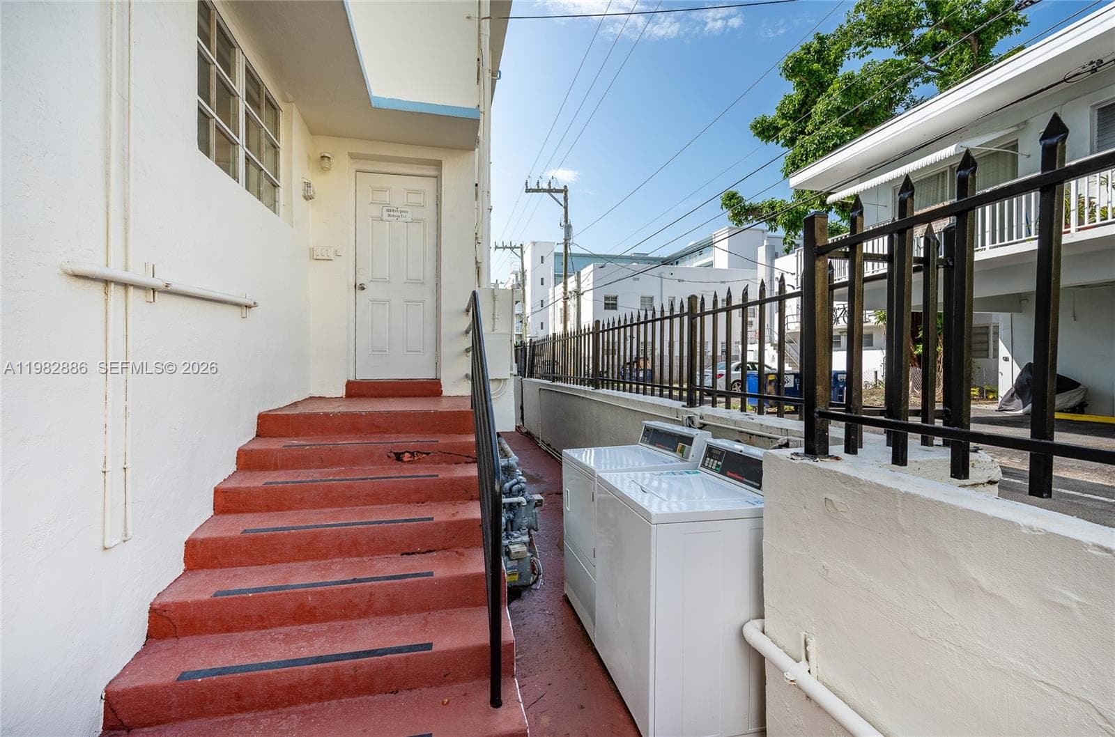 DECOLUX CONDO · #8 in Miami Beach - Photo 21