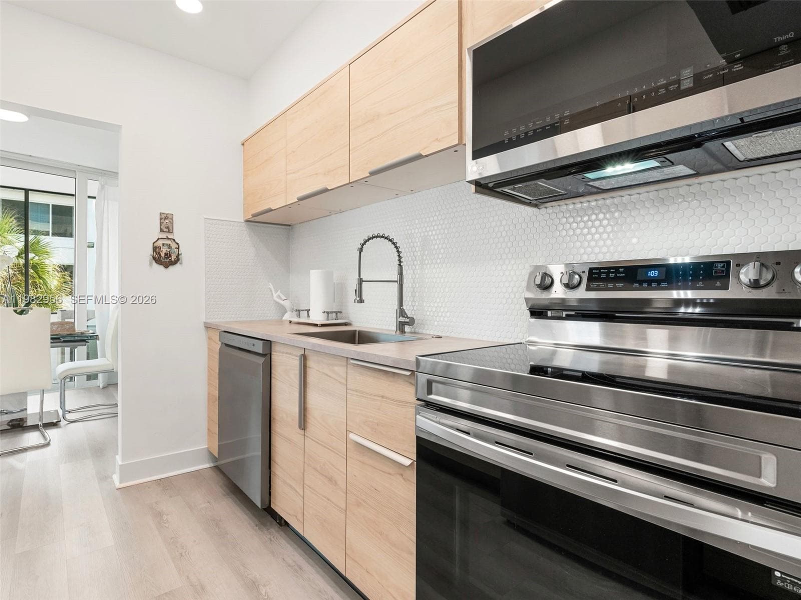 Lanai Condominium · #202 in Bal Harbour - Photo 9