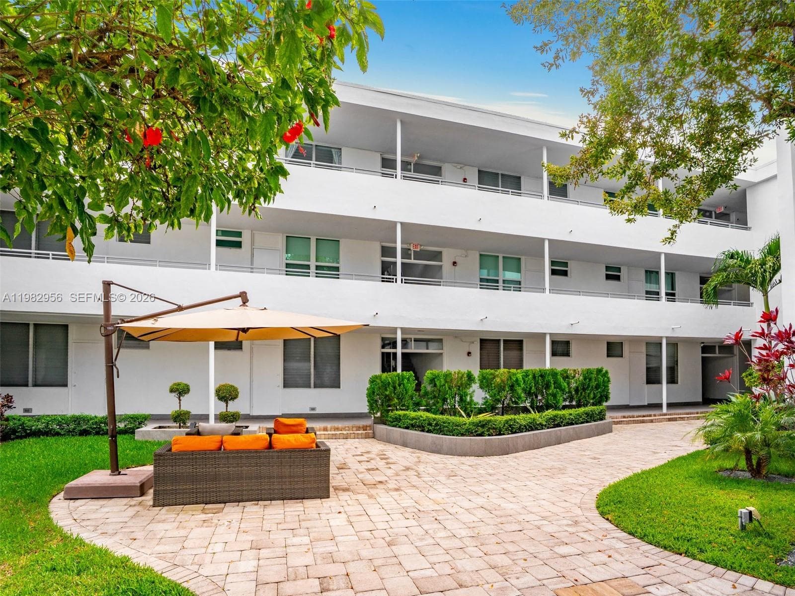 Lanai Condominium · #202 in Bal Harbour - Photo 29