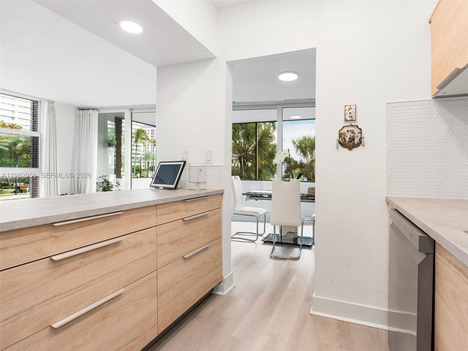 Lanai Condominium · #202 in Bal Harbour - Photo 8