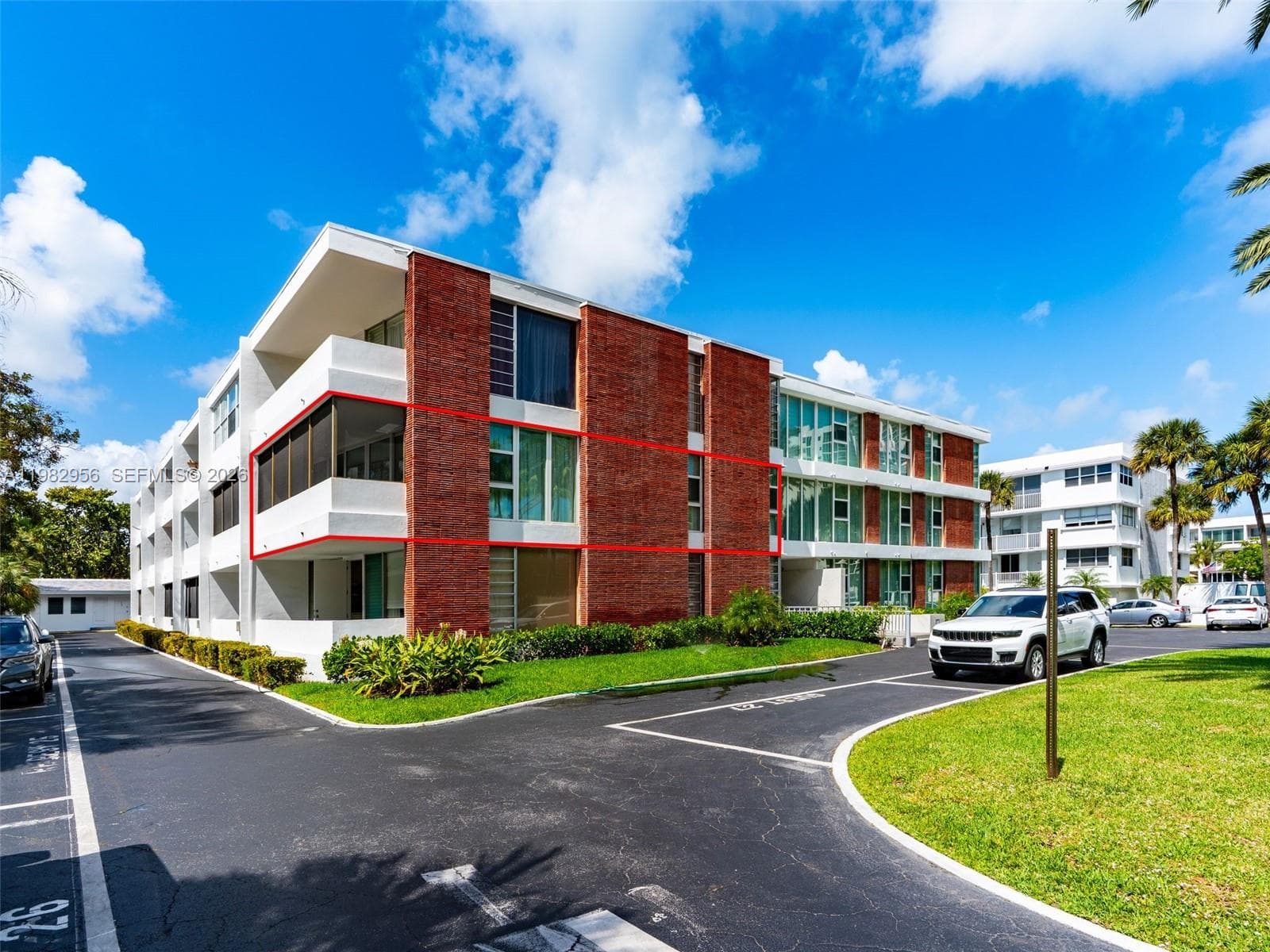 Lanai Condominium · #202 in Bal Harbour - Photo 21