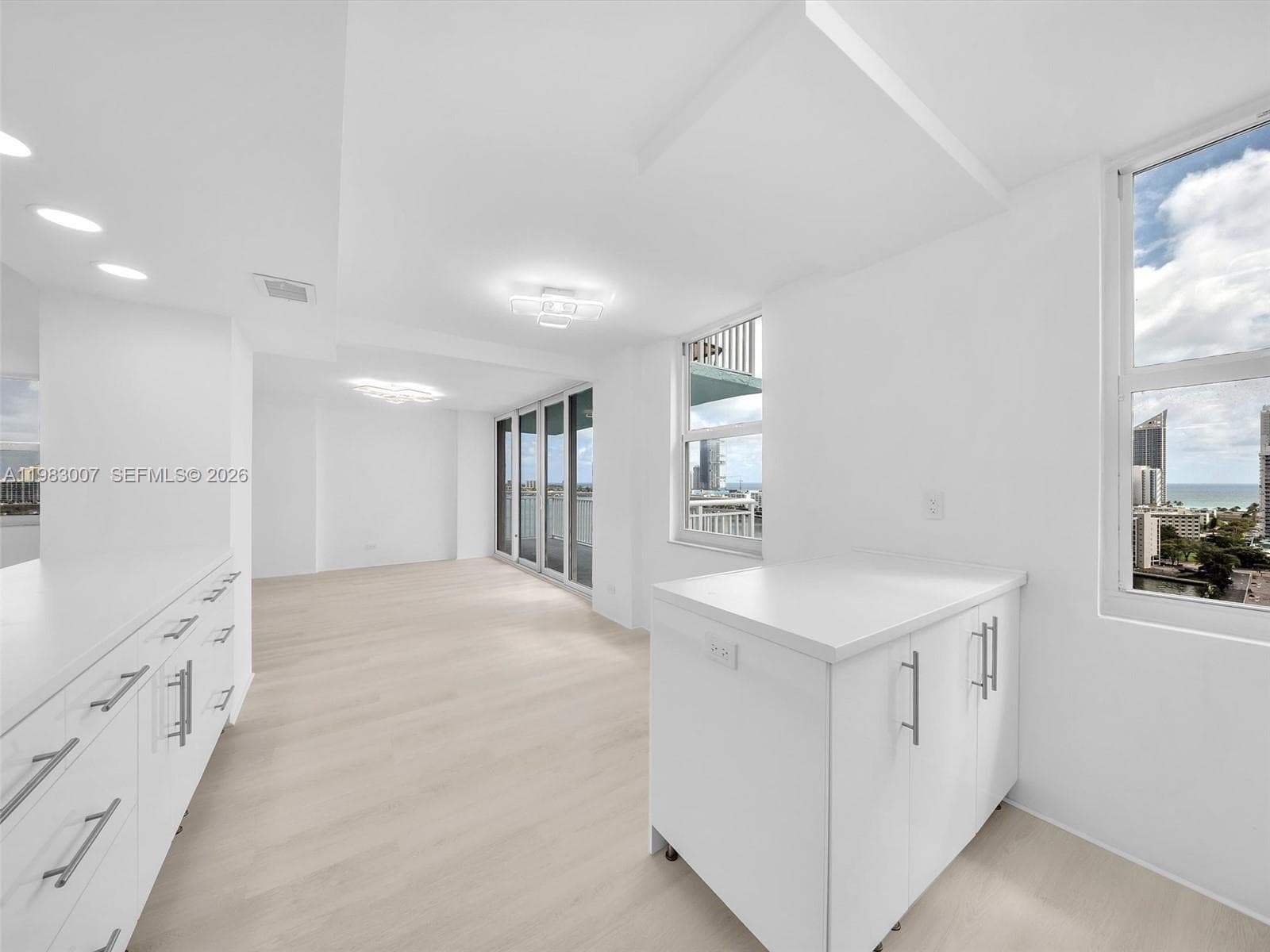 winston towers 500 · #1818 in Sunny Isles Beach - Photo 3