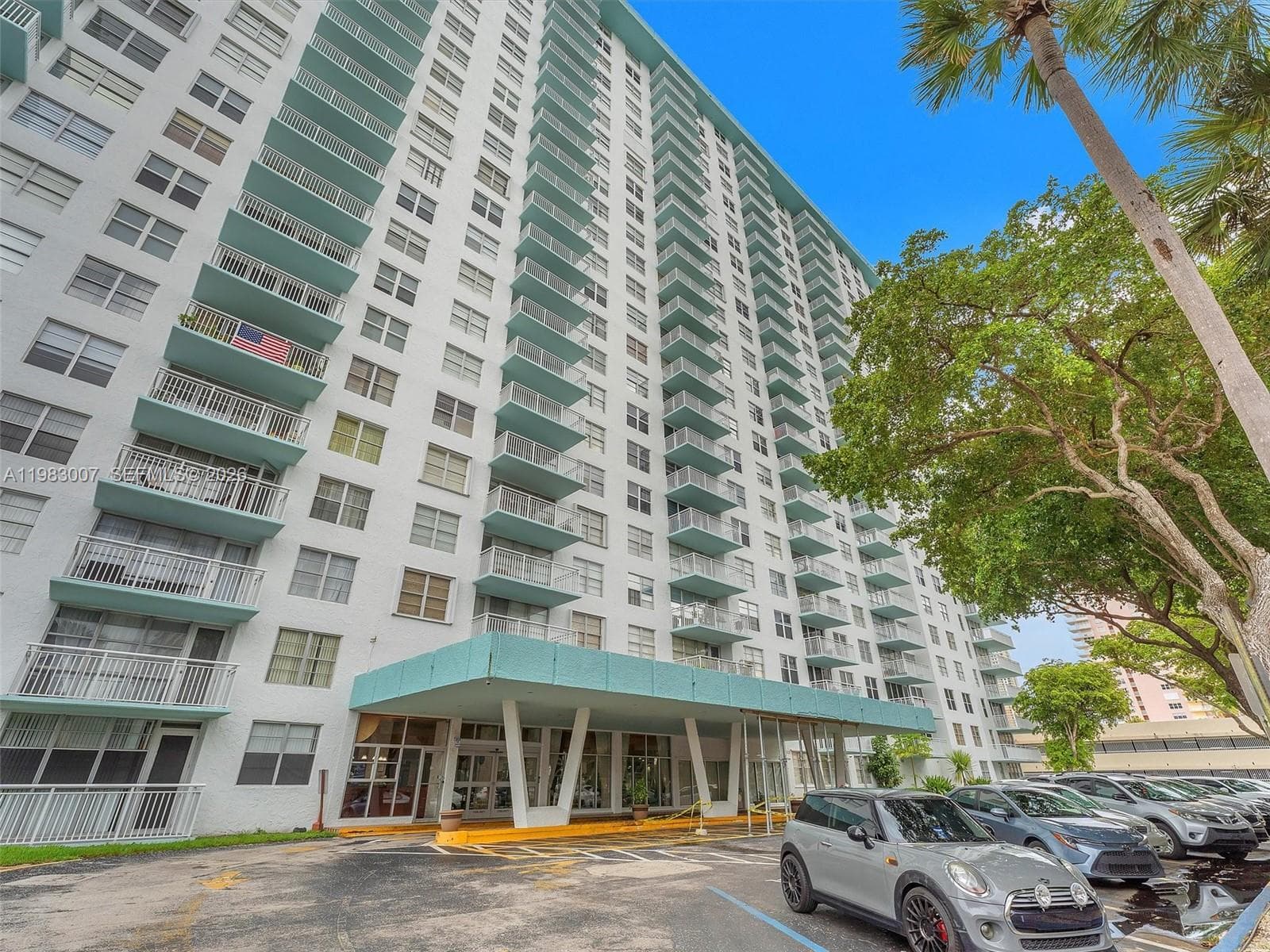 winston towers 500 · #1818 in Sunny Isles Beach - Photo 30