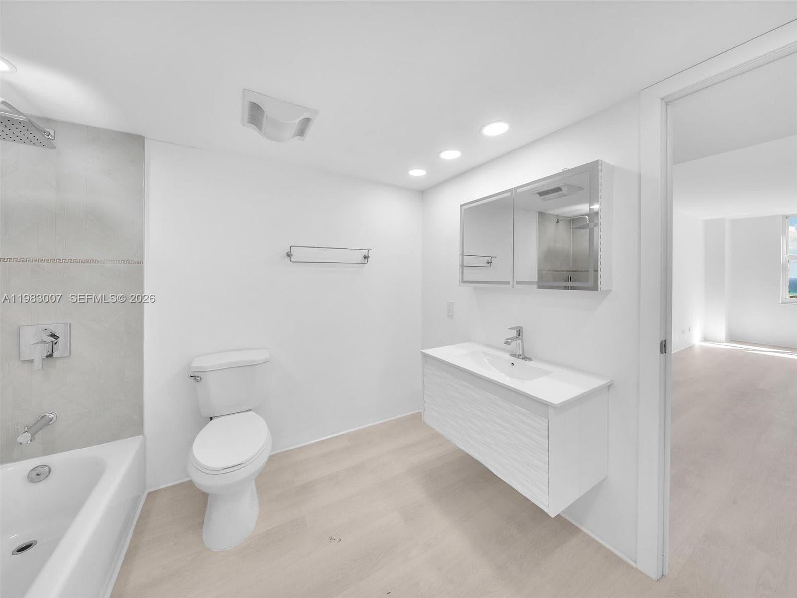winston towers 500 · #1818 in Sunny Isles Beach - Photo 15