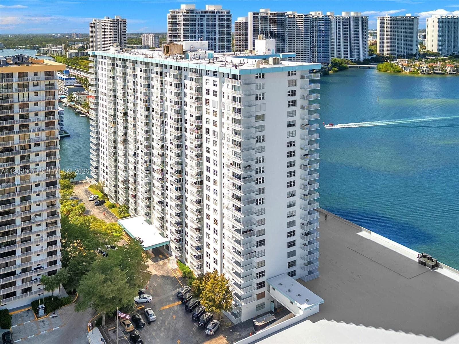 winston towers 500 · #1818 in Sunny Isles Beach - Photo 31