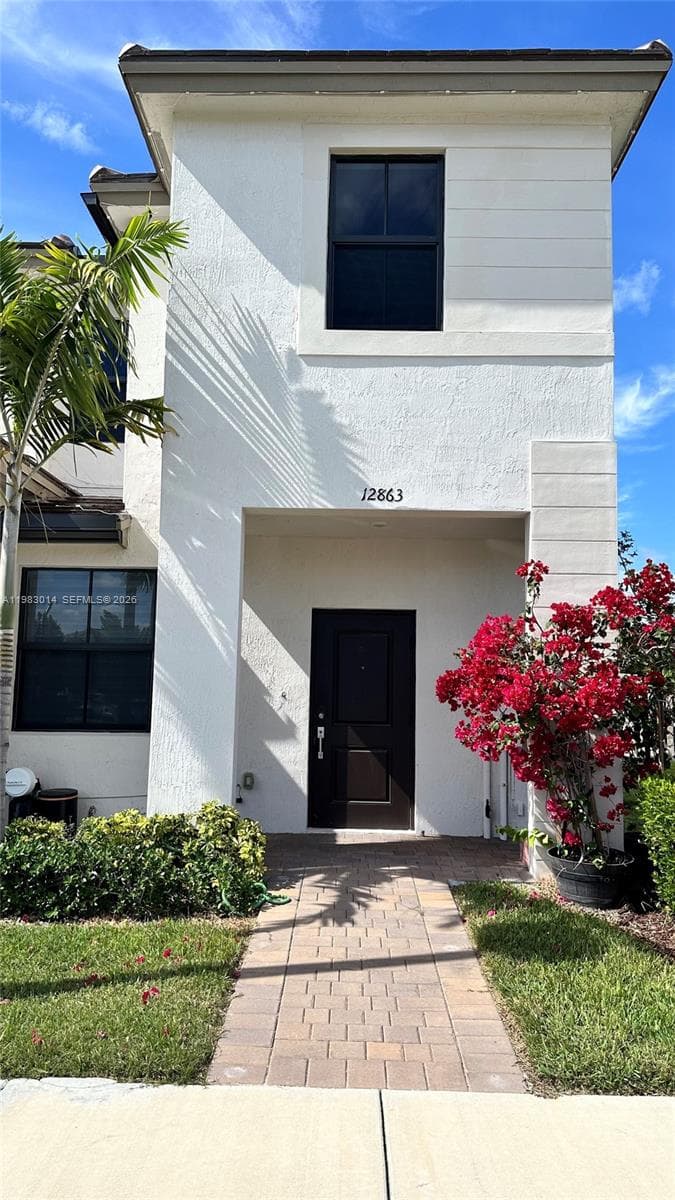 12863 SW 233rd Ter photo 1
