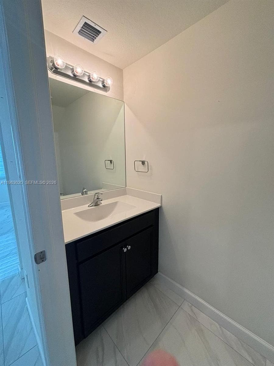 3337 W 105th Ter photo 22