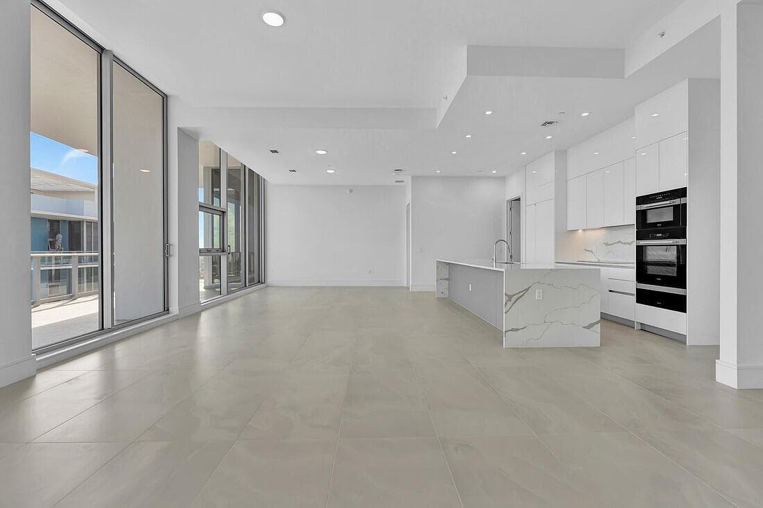 Nautilus 2411 Living