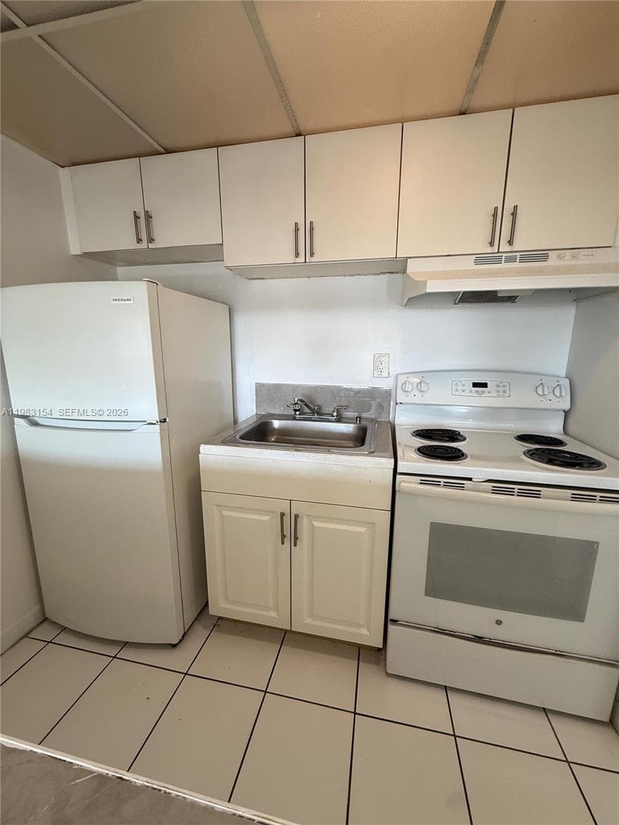 NEW WORLD CONDO APTS III · #A-218 in Miami Gardens - Photo 5