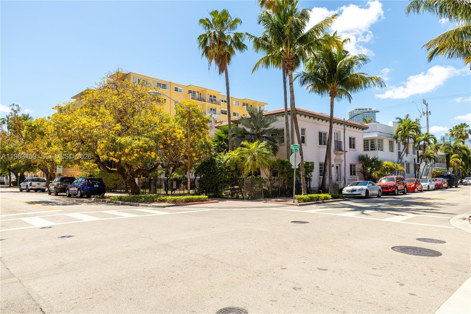 SOUTH MOON CONDO · #6 in Miami Beach - Photo 23