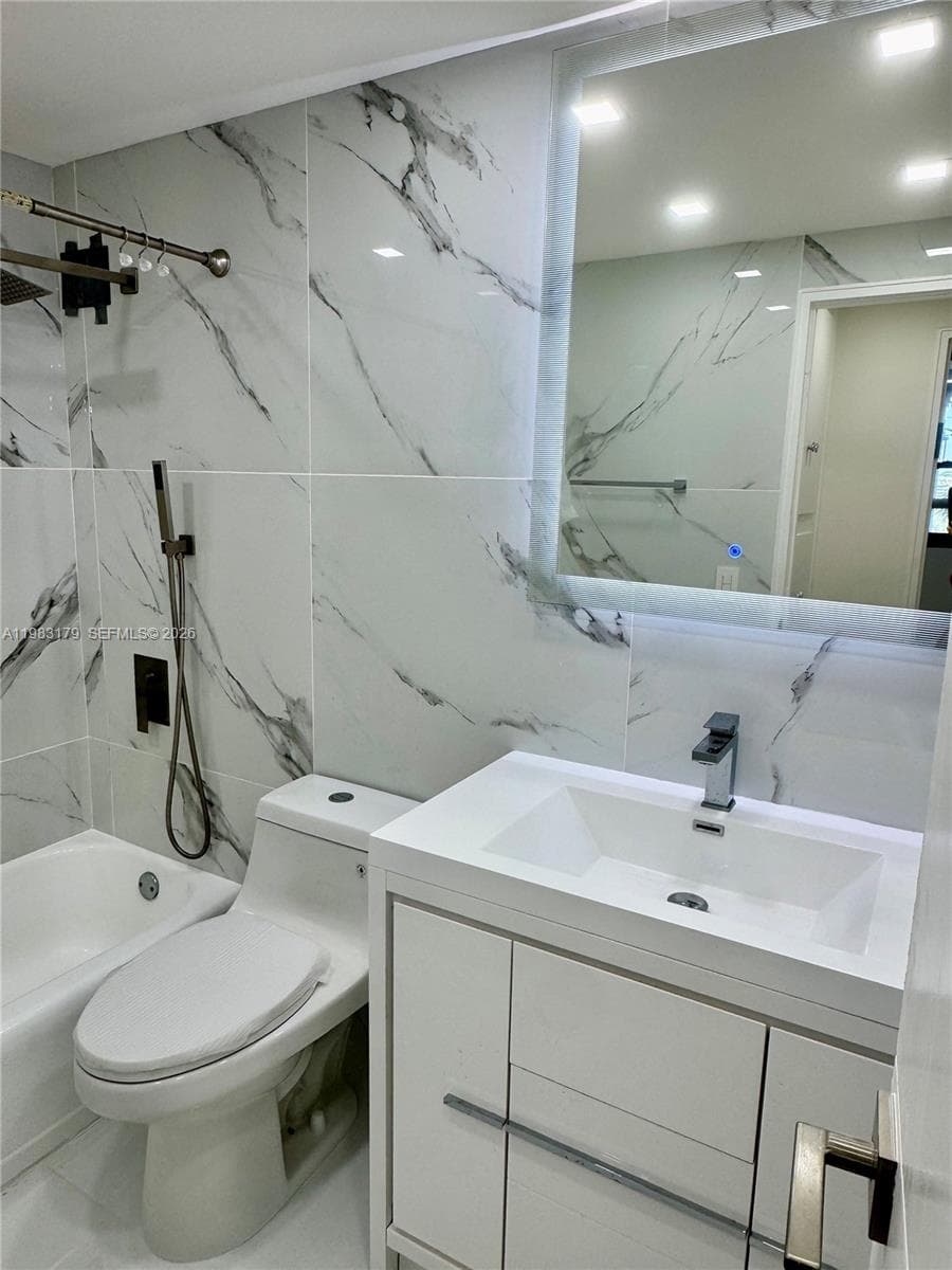 THE PLAZA OF BAL HARBOUR · #606 in Bal Harbour - Photo 8