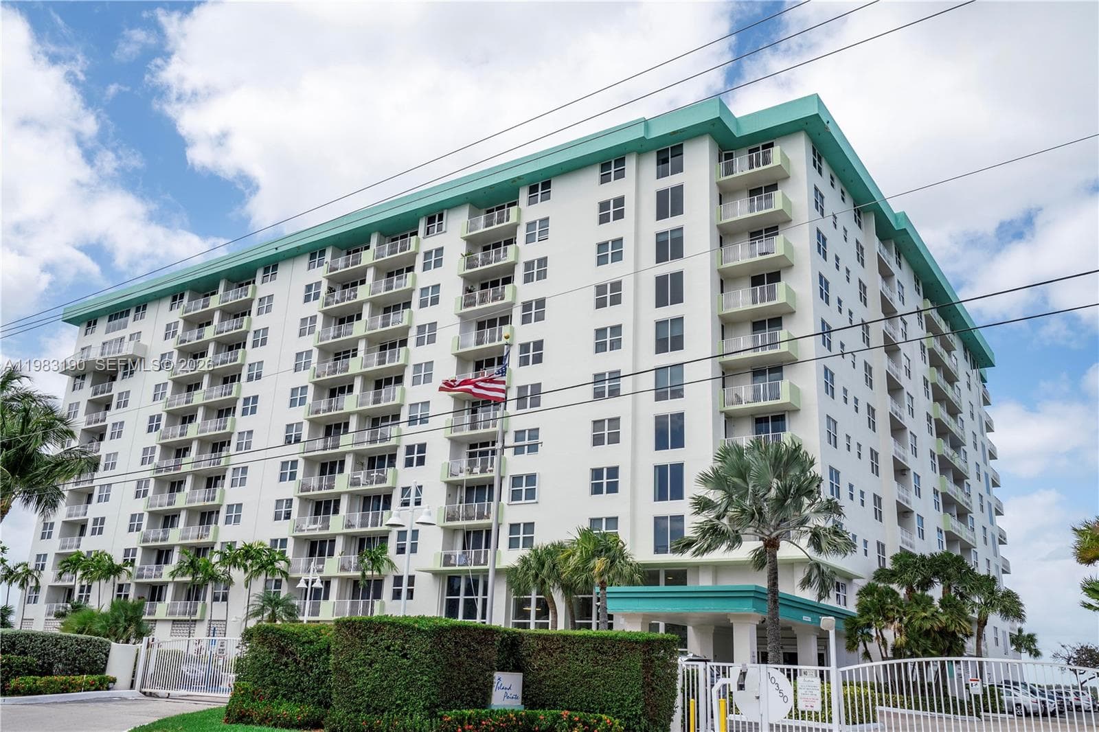 ISLAND POINTE CONDO · #4V in Bay Harbor Islands - Photo 4