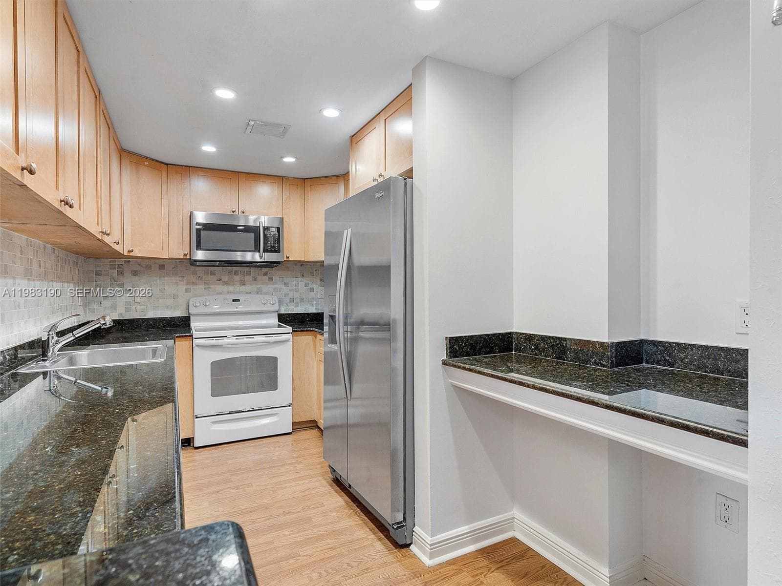 ISLAND POINTE CONDO · #4V in Bay Harbor Islands - Photo 8