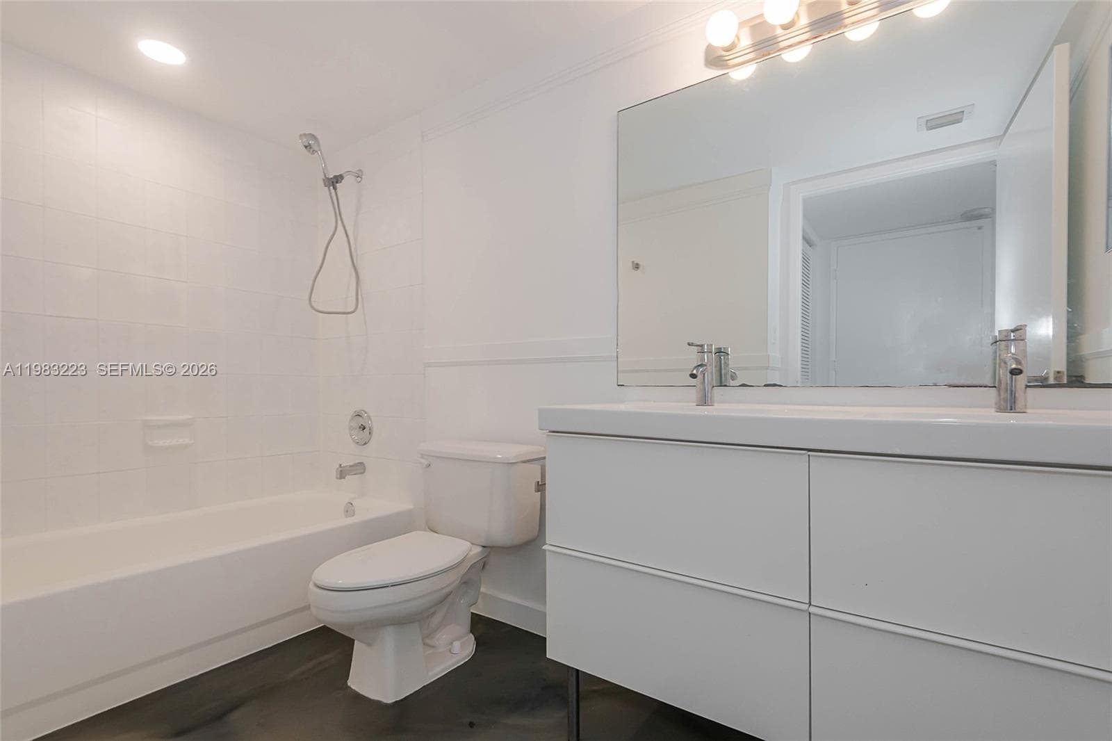 WEST BAY PLAZA CONDO · #PH-07 in Miami Beach - Photo 23