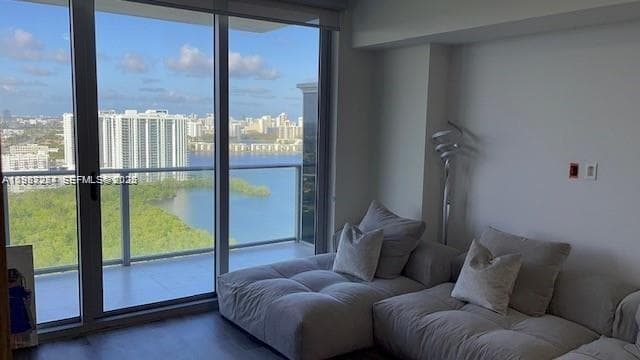 THE HARBOUR · #2702 in North Miami Beach - Photo 4