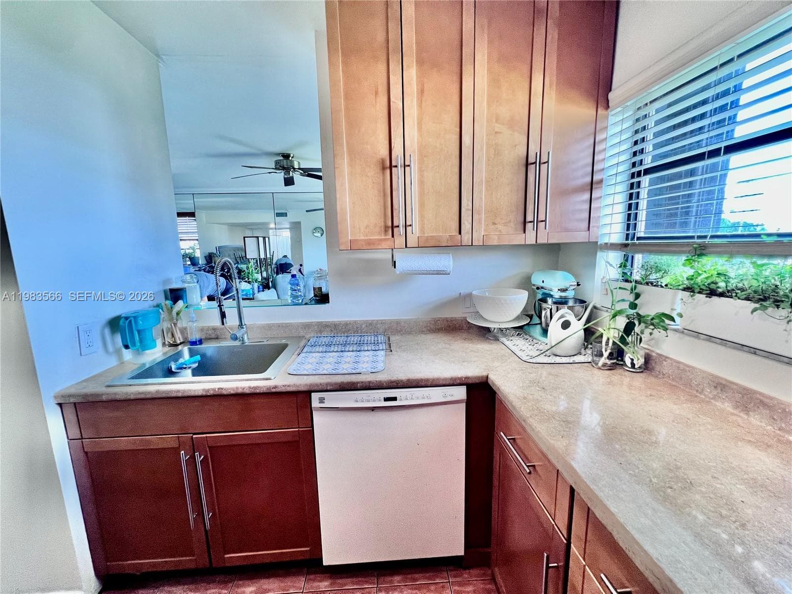 JEFFERSON GARDENS CONDO · #PH1 in Miami Beach - Photo 6