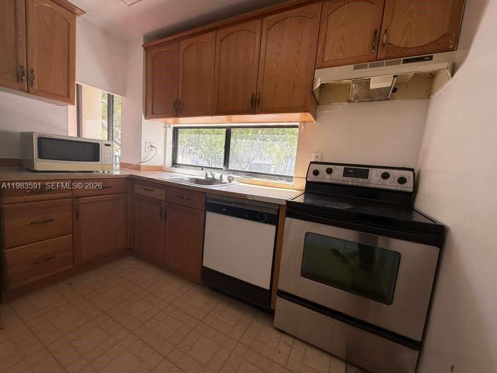 PLAZA OF AMERICAS CONDO P · #211 in Sunny Isles Beach - Photo 6