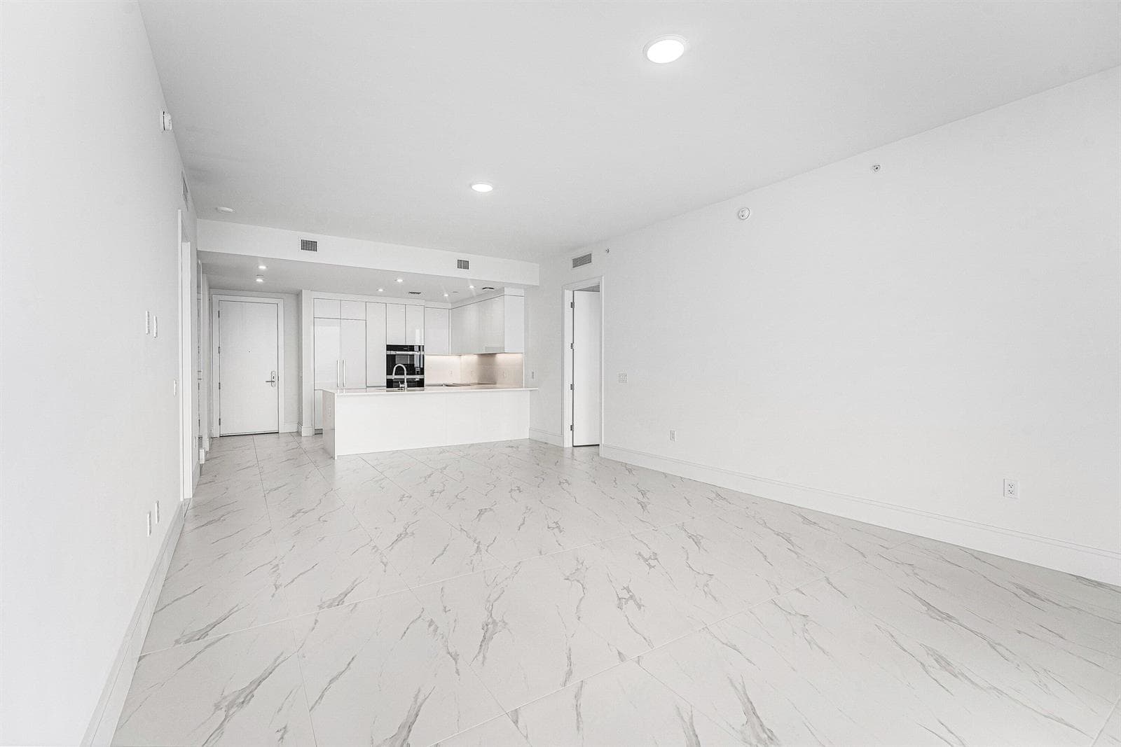 003-220LakeShoreDrive-1613-LakePark-FL-3