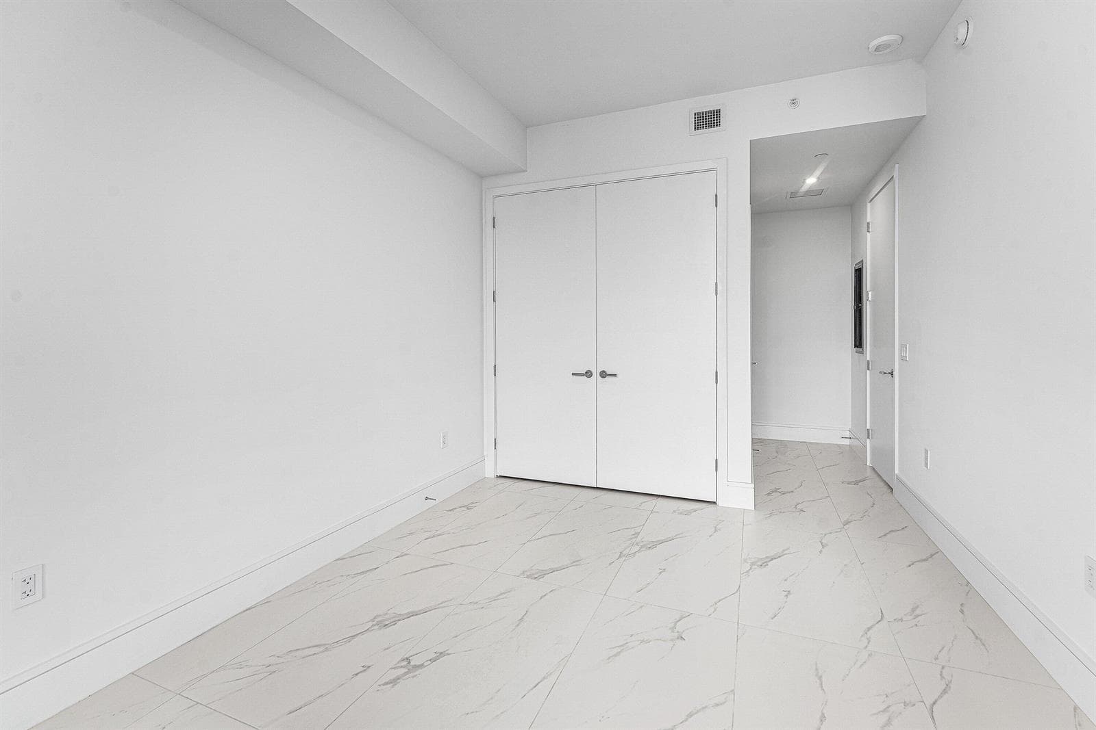 011-220LakeShoreDrive-1613-LakePark-FL-3