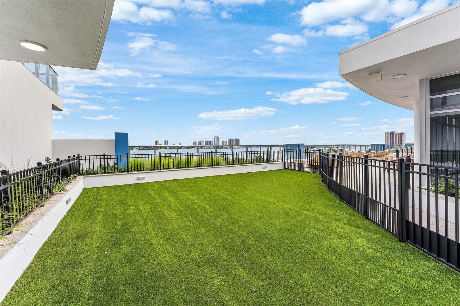 057-220LakeShoreDrive-1613-LakePark-FL-3